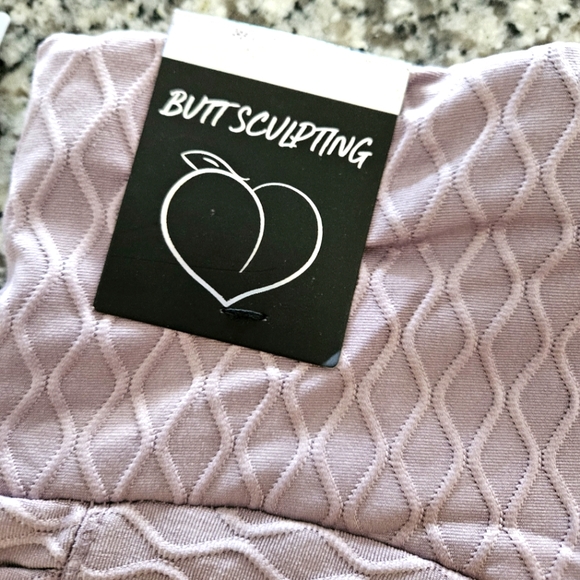 ShoActive Butt Sculpting Leggings. NWT - Picture 9 of 12